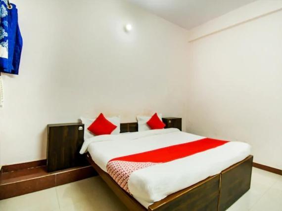 Oyo Hotel Radhe Krishna Marriage Hall Lucknow Exterior photo